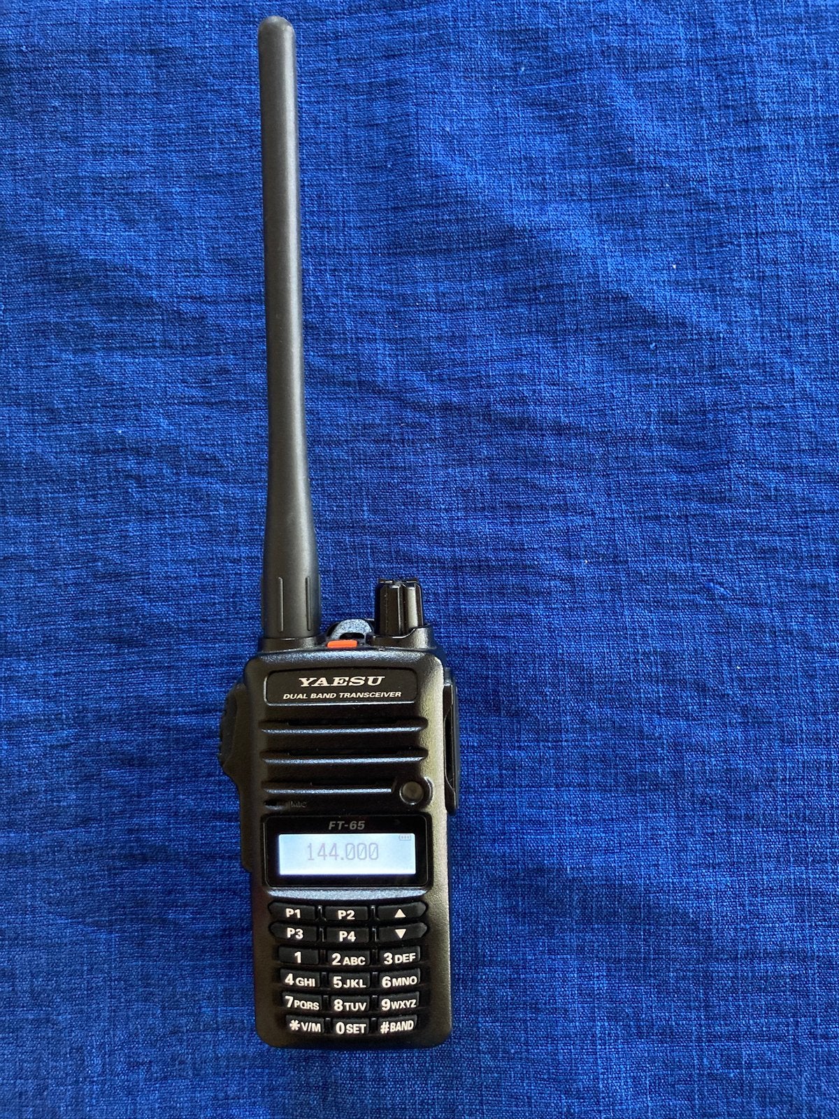 Yaesu FT-65E portofoon 2m/70cm, Telecommunicatie, 15 km of meer, Ophalen of Verzenden, Zo goed als nieuw, Portofoon of Walkie-talkie