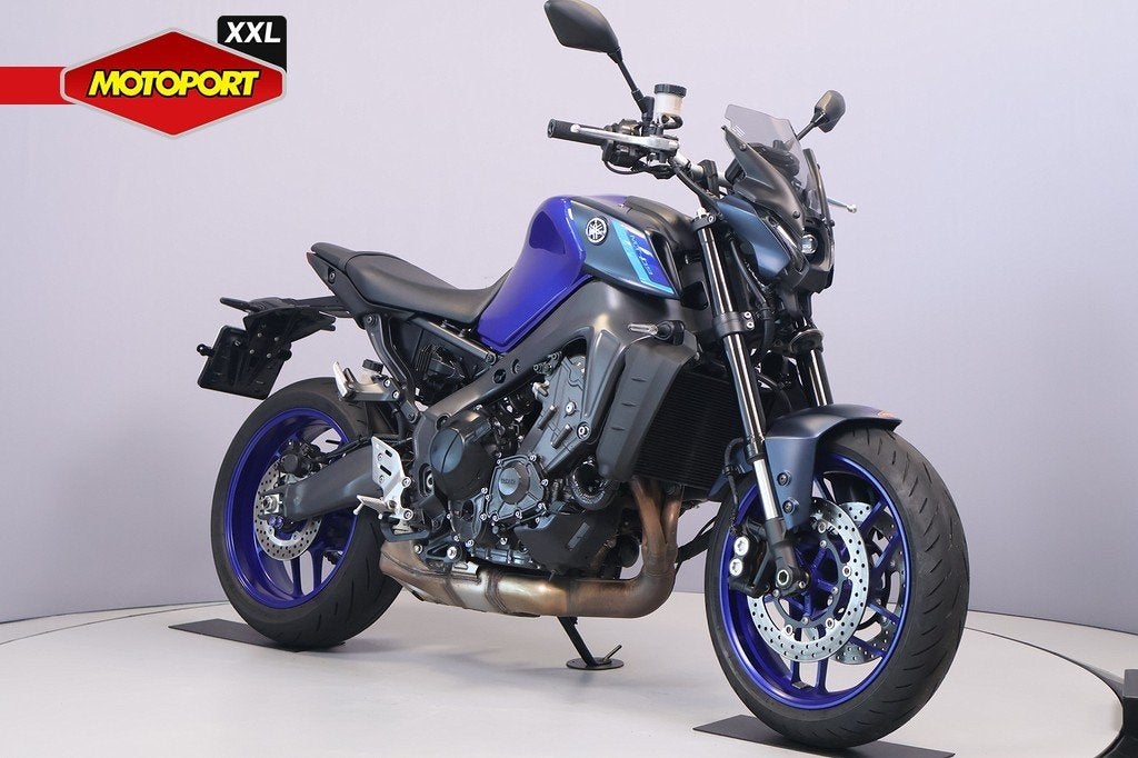 Yamaha MT 09, Bedrijf, Naked bike