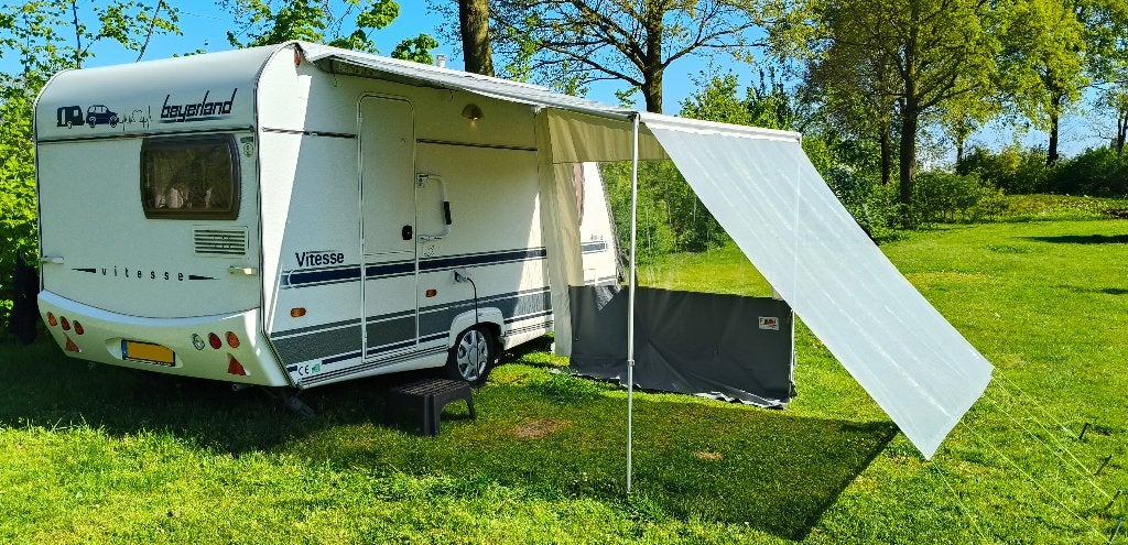 Beyerland Vitesse 400FB + mover, Caravans en Kamperen, Kachel, Treinzit, 750 - 1000 kg, Particulier