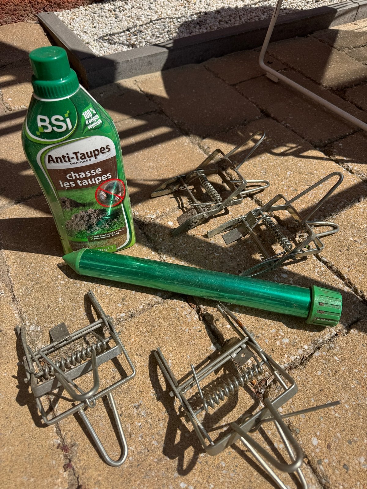 Mollenbestrijding set: granulaat, mollenval en mollenverjage, Tuin en Terras, Bestrijdingsmiddelen, Ophalen of Verzenden, Gebruikt