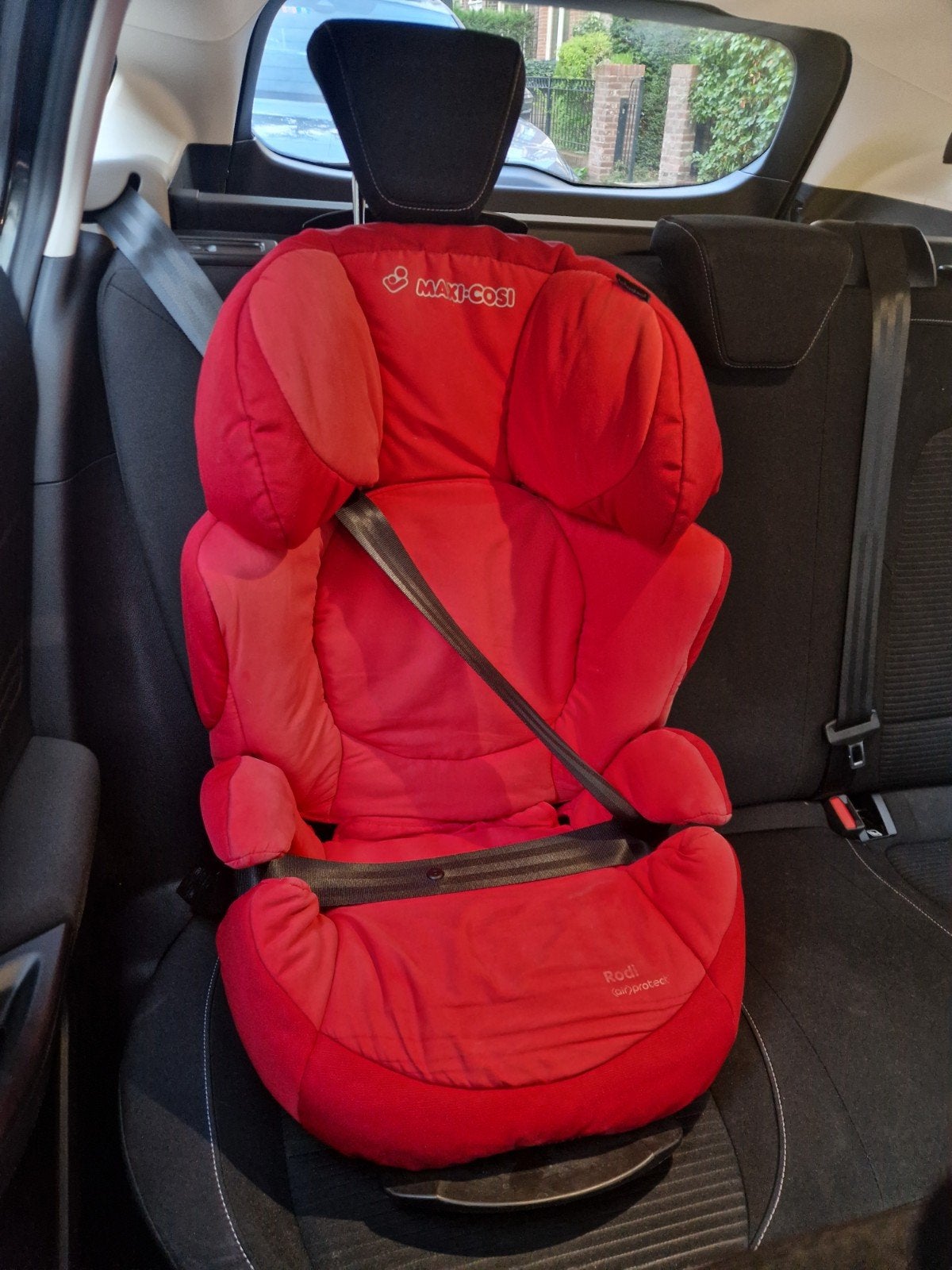 Foto 2 van Maxi-Cosi Rodi AirProtect autostoel - Zo goed als nieuw