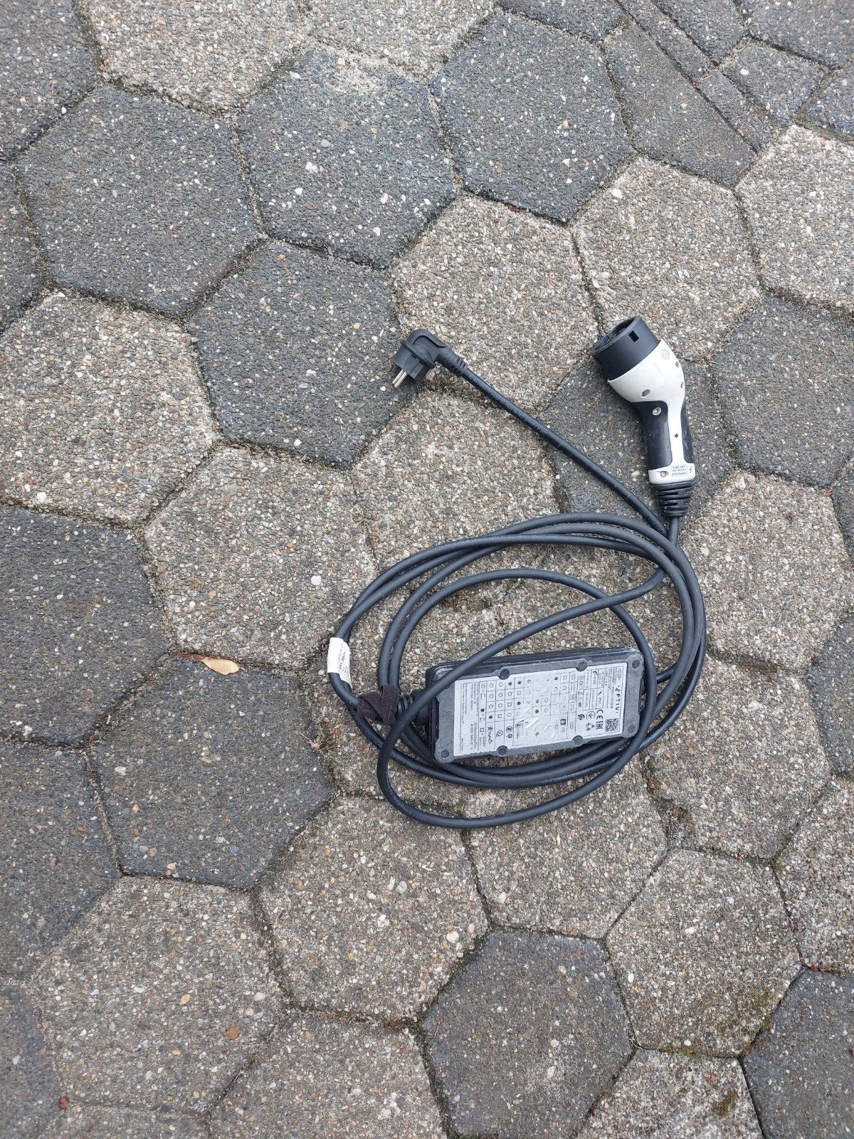 Te koop universele thuislader type 2, Auto-onderdelen, Elektronica en Kabels, Ophalen, Gebruikt