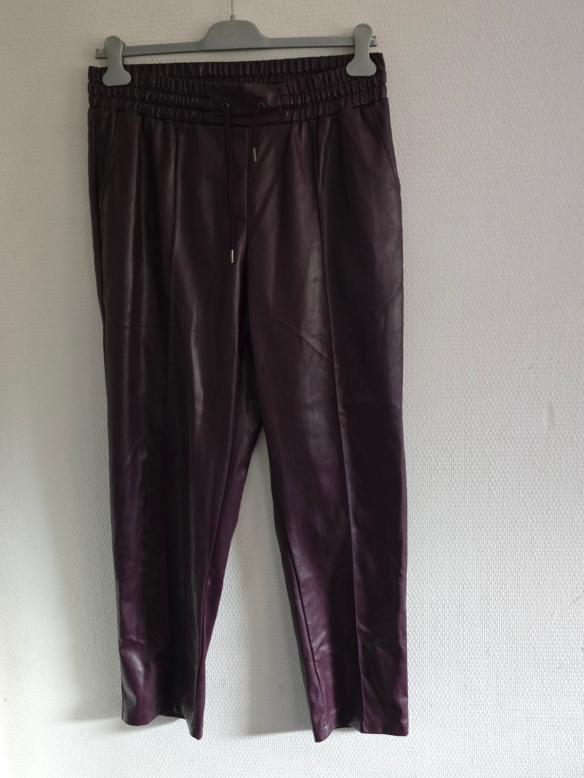 Ulla Popken paarse imitatie leren broek Maat 46, Kleding | Dames, Paars, Maat 46/48 (XL) of groter, Ulla Popken, Ophalen of Verzenden