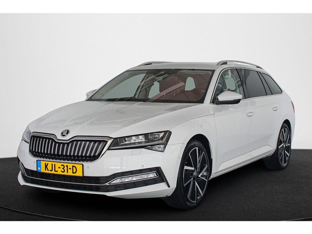 Skoda Superb Combi 1.4 TSI iV Business Edition Plus Leder St, Auto's, Skoda, Automaat, Gebruikt, 4 cilinders, 218 pk