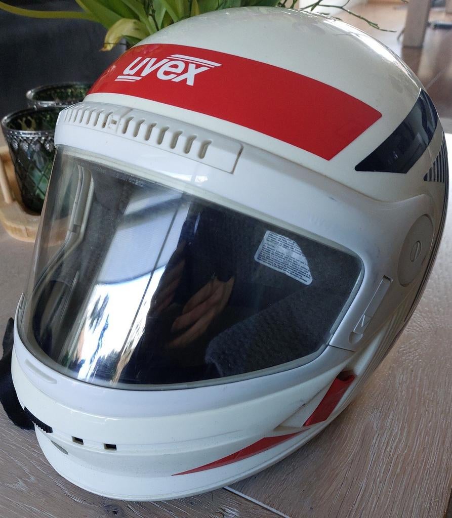 Nette motorhelm, Uvex, mt S 55-56, dubbel vizier, ventilatie, Motoren, Kleding | Motorhelmen, Overige merken, Ophalen of Verzenden