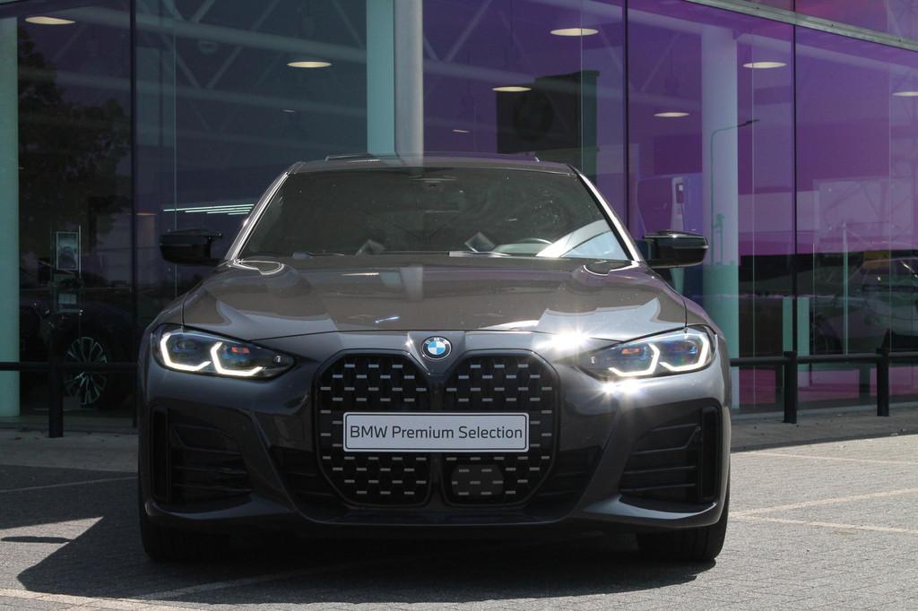 BMW 4 Serie Gran Coupé M440i xDrive High Executive Automaat, Auto's, BMW, 1800 kg, Met garantie (alle), Bedrijf, Vierwielaandrijving