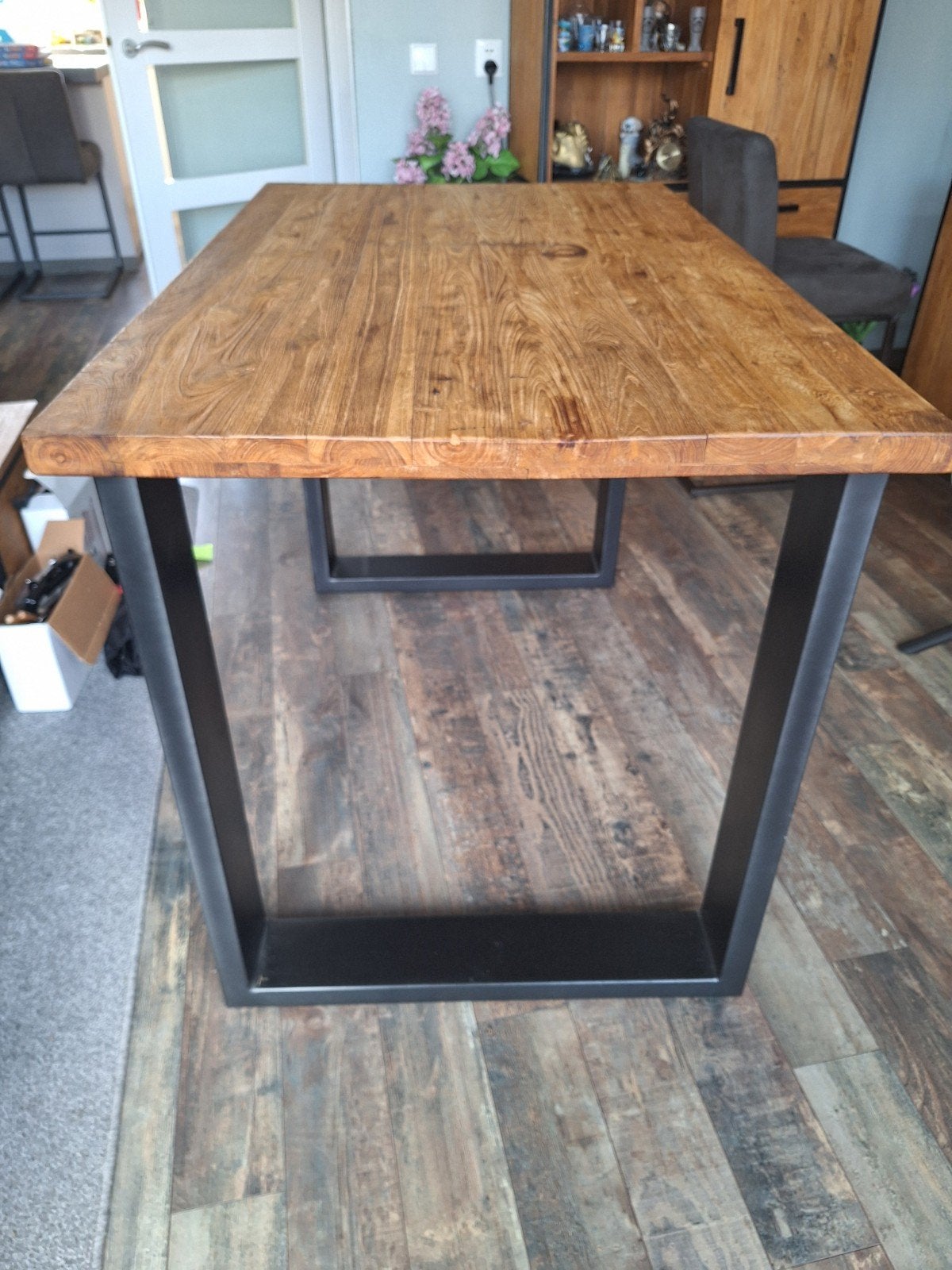 eettafel van teak hout met metalen onderstel 80bx130lx89h, 100 tot 150 cm, Industrieel, Modern, 50 tot 100 cm, Zo goed als nieuw