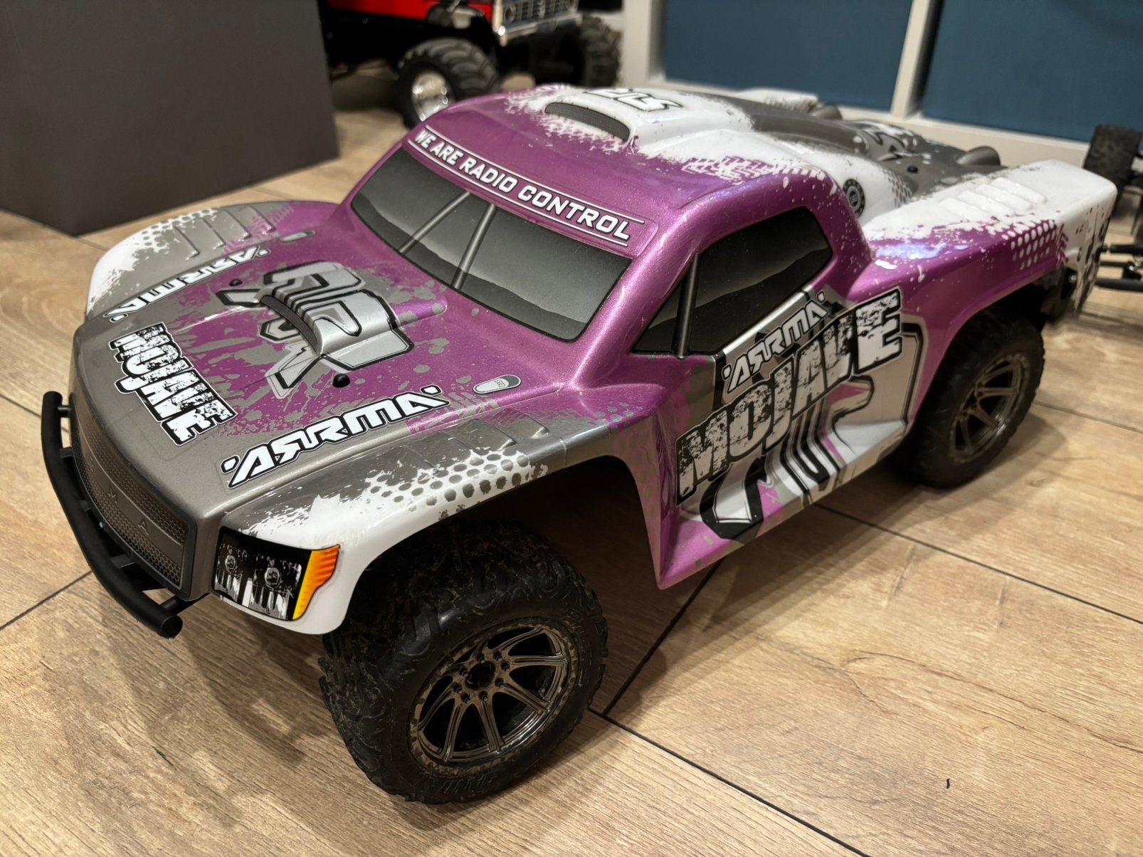 Arrma Mojave Roller in prima staat, Ophalen of Verzenden, Zo goed als nieuw, Overige schalen, Auto offroad