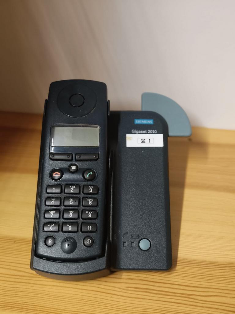 Siemens Gigaset 2010 draadloze telefoon met basisstation, Telecommunicatie, Vaste telefoons | Handsets en Draadloos, Ophalen of Verzenden