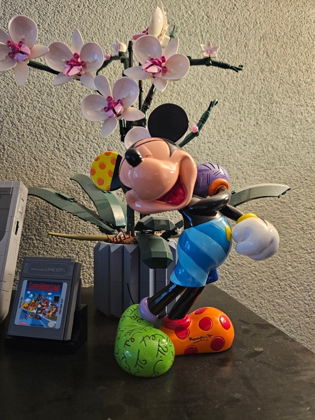 Romero Britto Disney Beeld Mickey Mouse 2015 - 21 cm, Ophalen of Verzenden, Mickey Mouse, Nieuw, Beeldje of Figuurtje