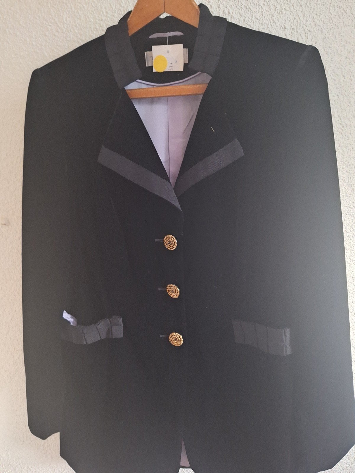 Nieuwe fluwelen jas TH Braun ( blazer) maat 42   40 euro, Ophalen of Verzenden, Nieuw, Maat 42/44 (L), Zwart