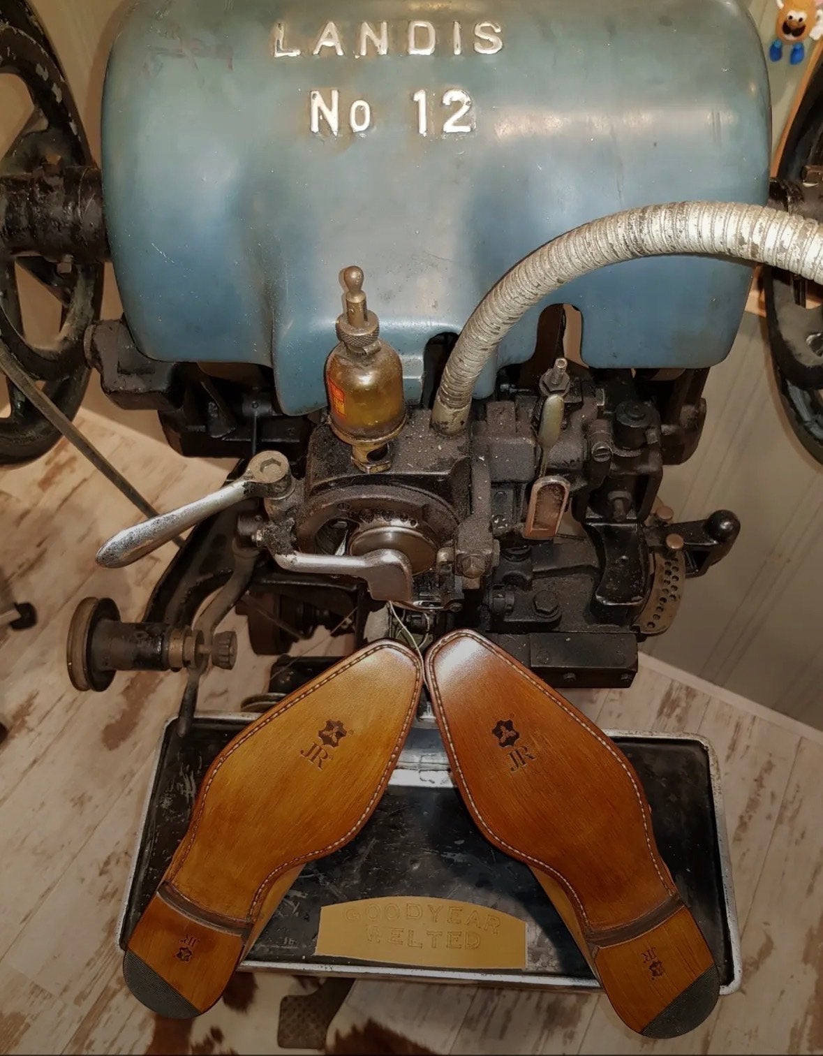 Landis model K - Aflapper, Hobby en Vrije tijd, Naaimachines en Toebehoren, Gebruikt, Naaimachine, Industrieel, Ophalen