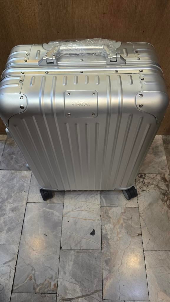 Rimowa koffer zilver, Sieraden, Tassen en Uiterlijk, Tassen | Reistassen en Weekendtassen, Nieuw, Grijs, 30 cm of meer, Uitschuifbare handgreep