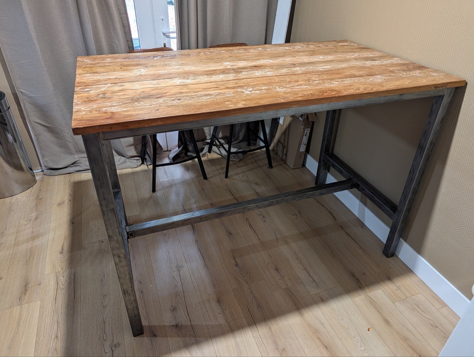 Industriële Bartafel - 160x90x110 cm - Goede Staat, Huis en Inrichting, Ophalen, Gebruikt
