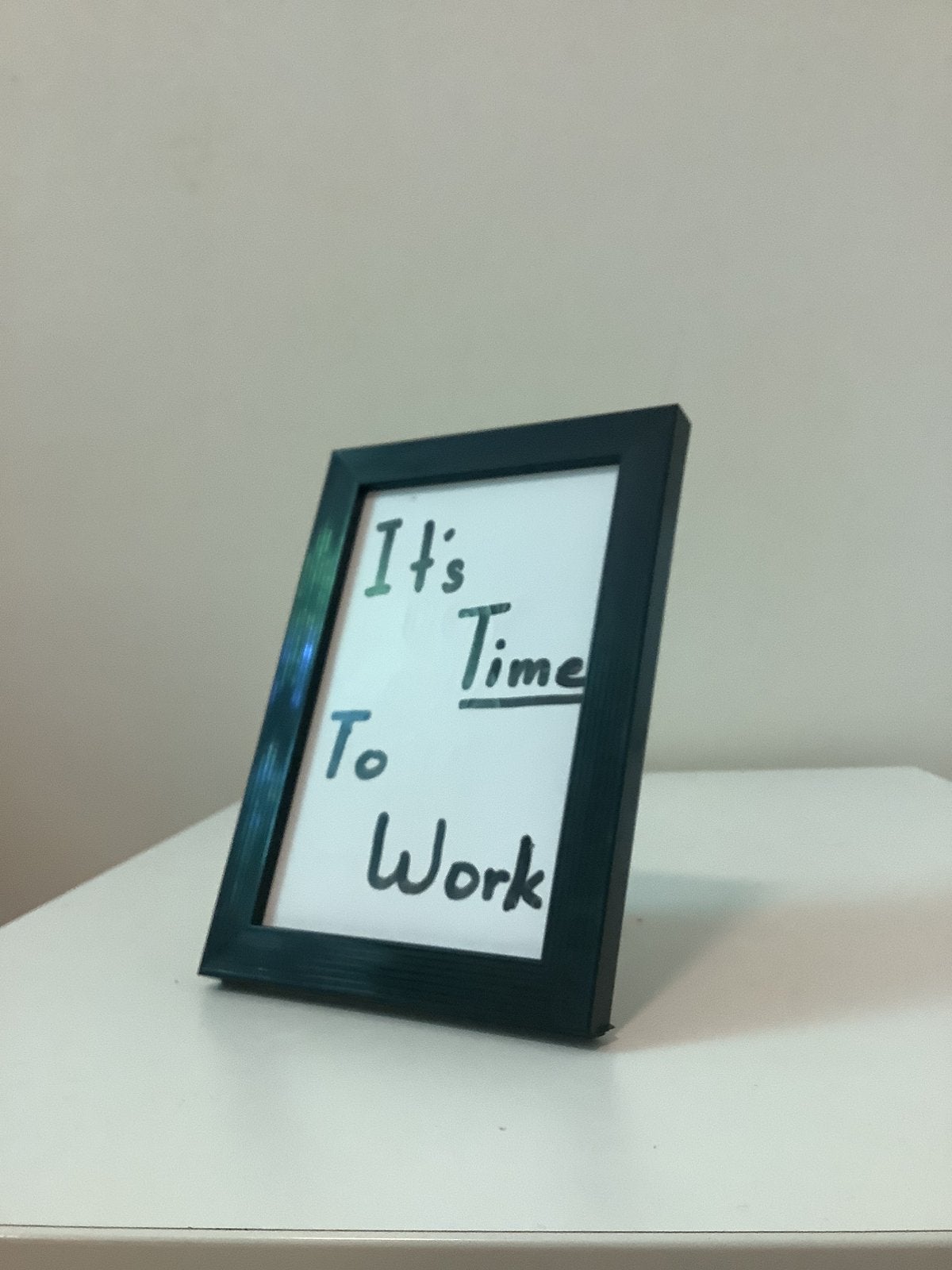 DAILY REMINDER: "It's Time To Work" — €3,99, Audio, Tv en Foto, Fotografie | Fotolijsten, Ophalen of Verzenden, Zo goed als nieuw