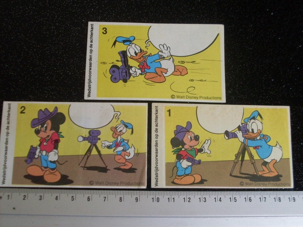 3x sticker donald duck mickey mouse fotograaf western, Verzenden, Zo goed als nieuw, Strip of Tekenfilm