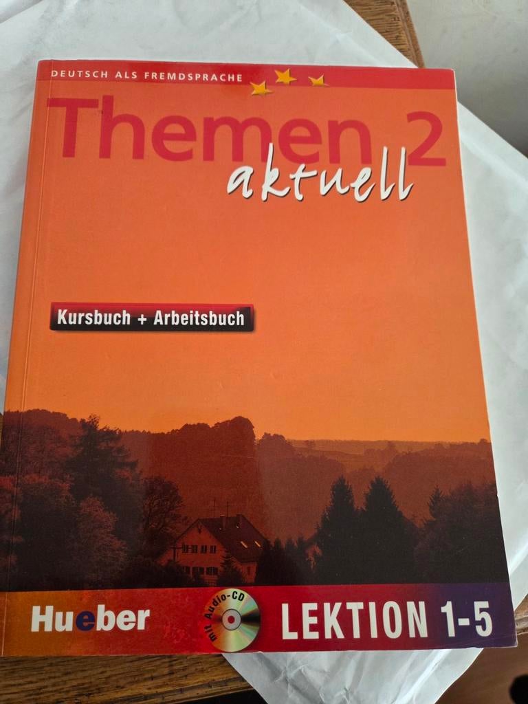 Themen aktuell 2: Cursus- en werkboek Lektion 1-5, Ophalen of Verzenden, Zo goed als nieuw, Diverse auteurs (Hueber Verlag), Alpha