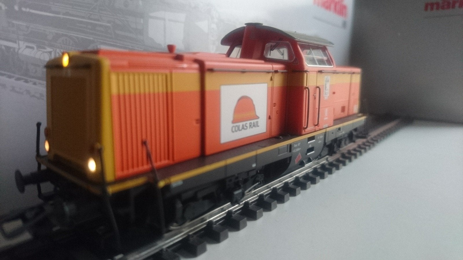 Marklin - Diesellocomotief serie 212 - MfxPLUS + Geluid Mooi, Ophalen, Wisselstroom, Locomotief, Zo goed als nieuw