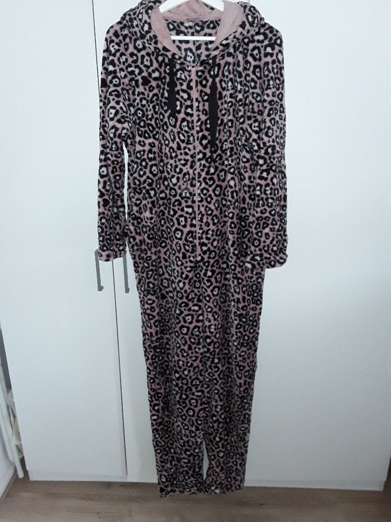 Hunkemoller Zwart/Roze Huispak Met Panterprint Maat XXL, Zwart, Maat 46/48 (XL) of groter, Ophalen of Verzenden, Zo goed als nieuw