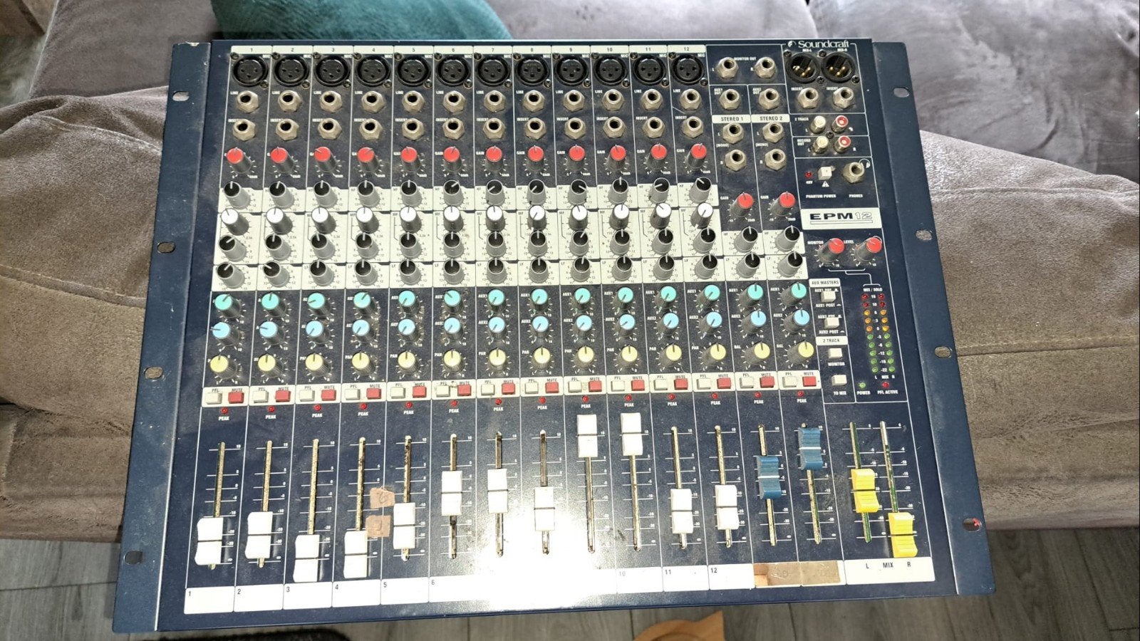 soundcraft EPM 12, Muziek en Instrumenten, Ophalen, Gebruikt, 10 tot 20 kanalen
