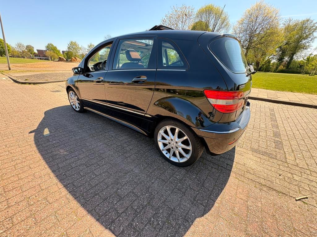 Mercedes-Benz B-Klasse 2.0 B200 Turbo 193 pk 2006 Zwart, Auto's, Mercedes-Benz, Voorwielaandrijving, 4 cilinders, 400 kg, Zwart