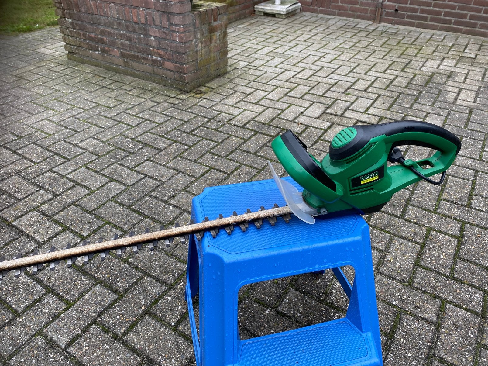 Einhell heggeschaar elektrisch snijlengte 63 cm, Ophalen of Verzenden, Gebruikt, Elektrisch