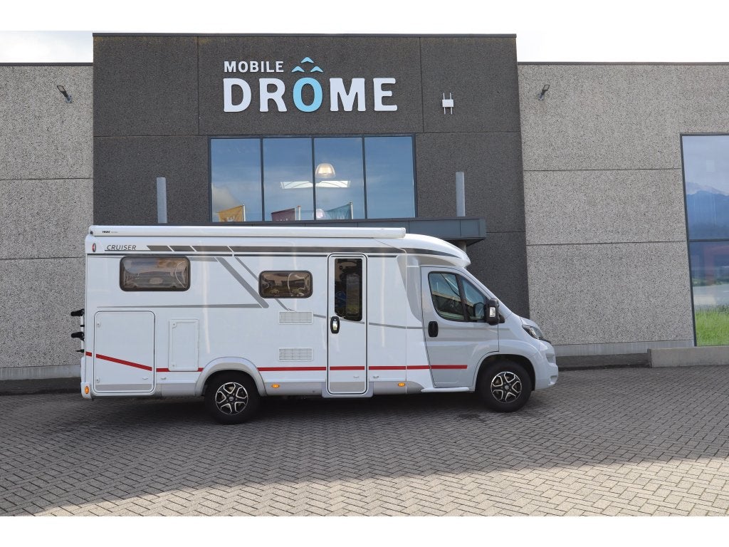 LMC Cruiser 646 G Automaat enkele bedden, Automaat, Ringverwarming, Fiat, Bedrijf