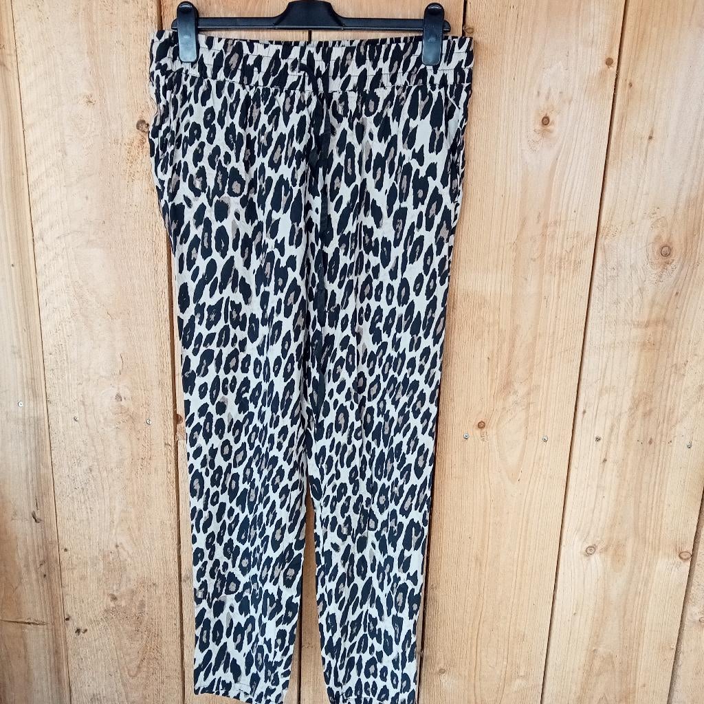 Mango zomer broek met panter motief maat L, Kleding | Dames, Verzenden, Maat 42/44 (L), Zo goed als nieuw, Lang
