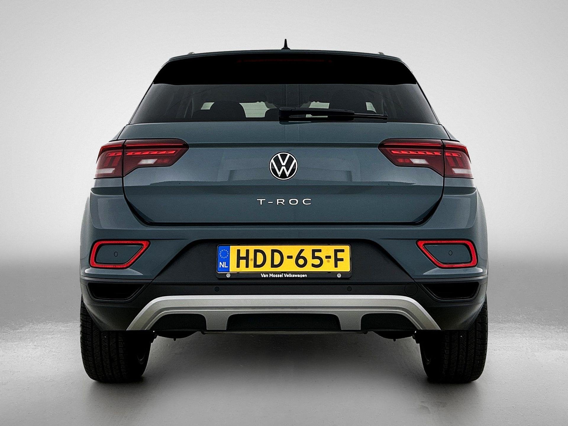 Volkswagen T-Roc 1.0 TSI Life Edition | 116 PK | Trekhaak Af, Voorwielaandrijving, 12 maanden, Stof, Gebruikt