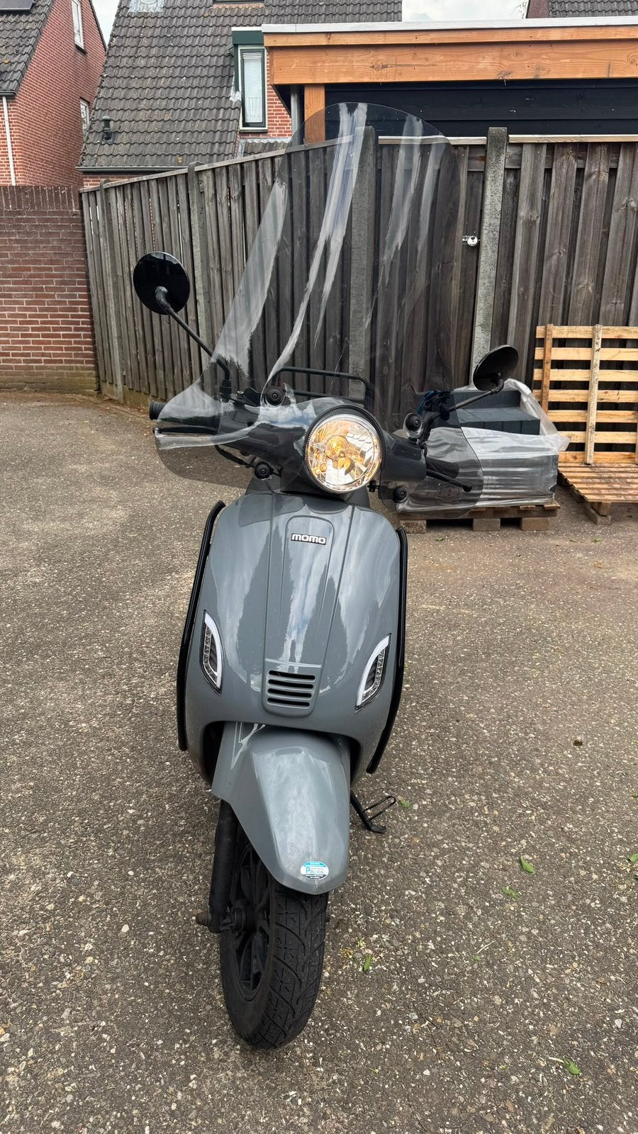 Momo scooter geel kenteken, Gebruikt, Benzine, Ophalen, Overige merken