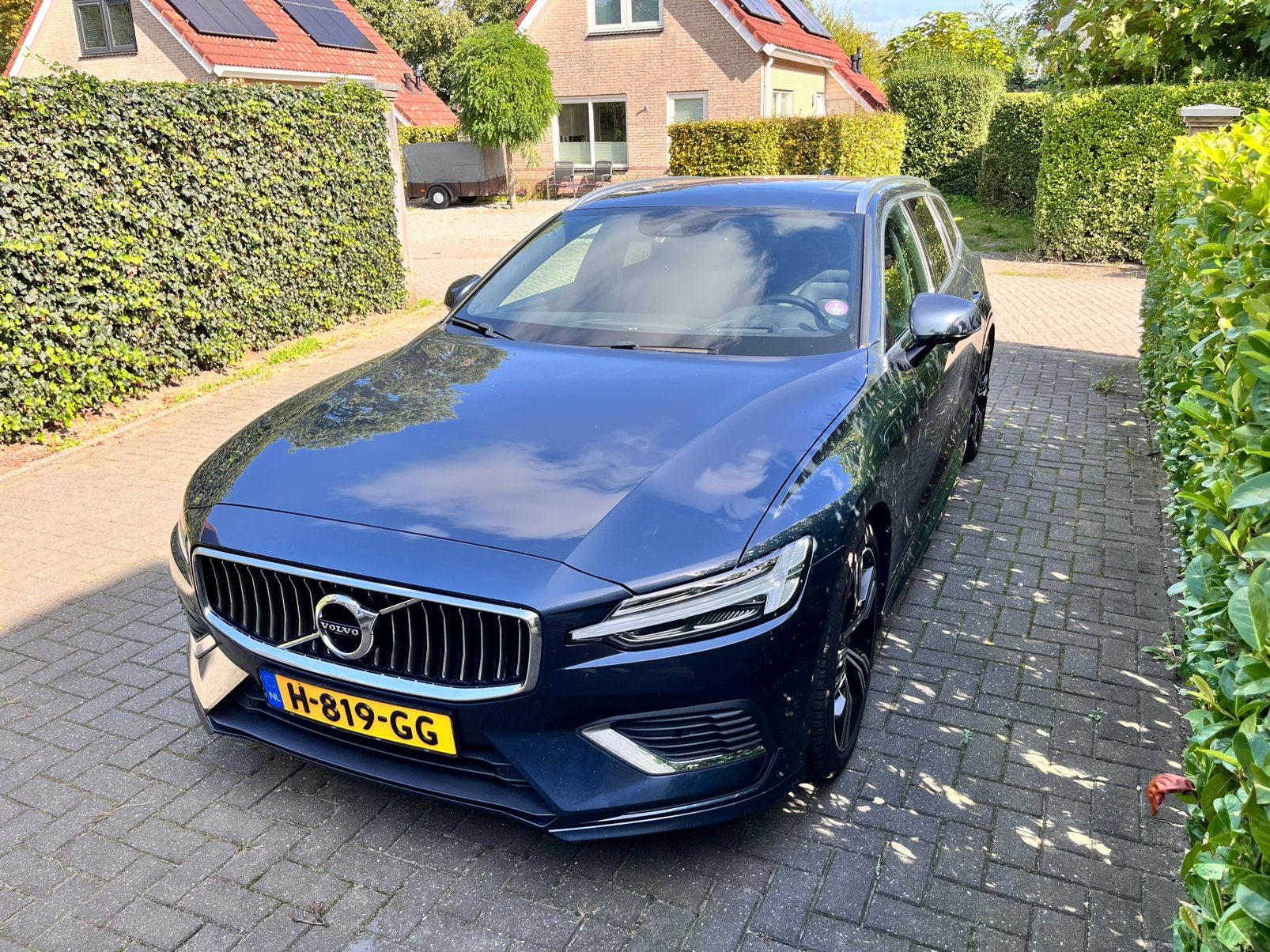 Volvo V60 T6 Twin Engine 340pk AWD 2020 Panoramadak, Auto's, Automaat, Dealer onderhouden, 4 cilinders, Blauw
