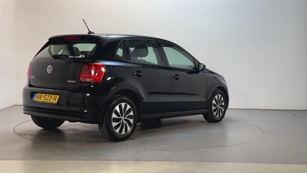 Volkswagen Polo 1.0 TSI 95pk Bluemotion Navigatie App-Connec, Auto's, Voorwielaandrijving, Stof, Met garantie (alle), Zwart
