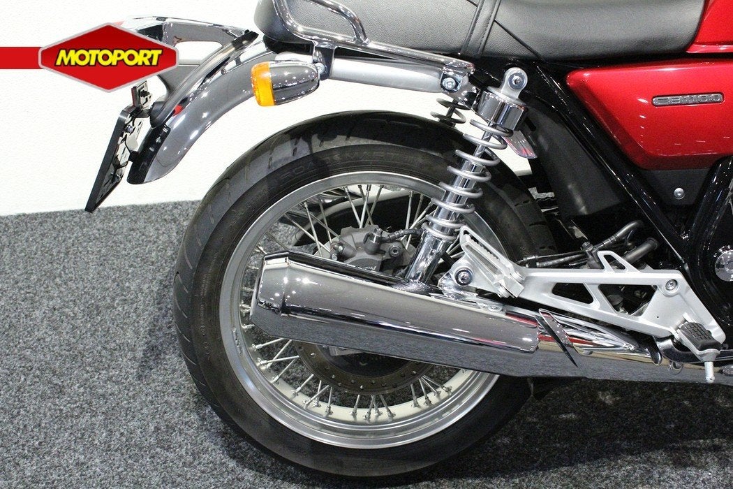 Honda CB 1100 EX (bj 2014), Motoren, CAPRONILAAN 1
1119 NN  SCHIPHOL-RIJK, NL, Naked bike, HONDA NEDERLAND BV, Cco@honda-eu.com