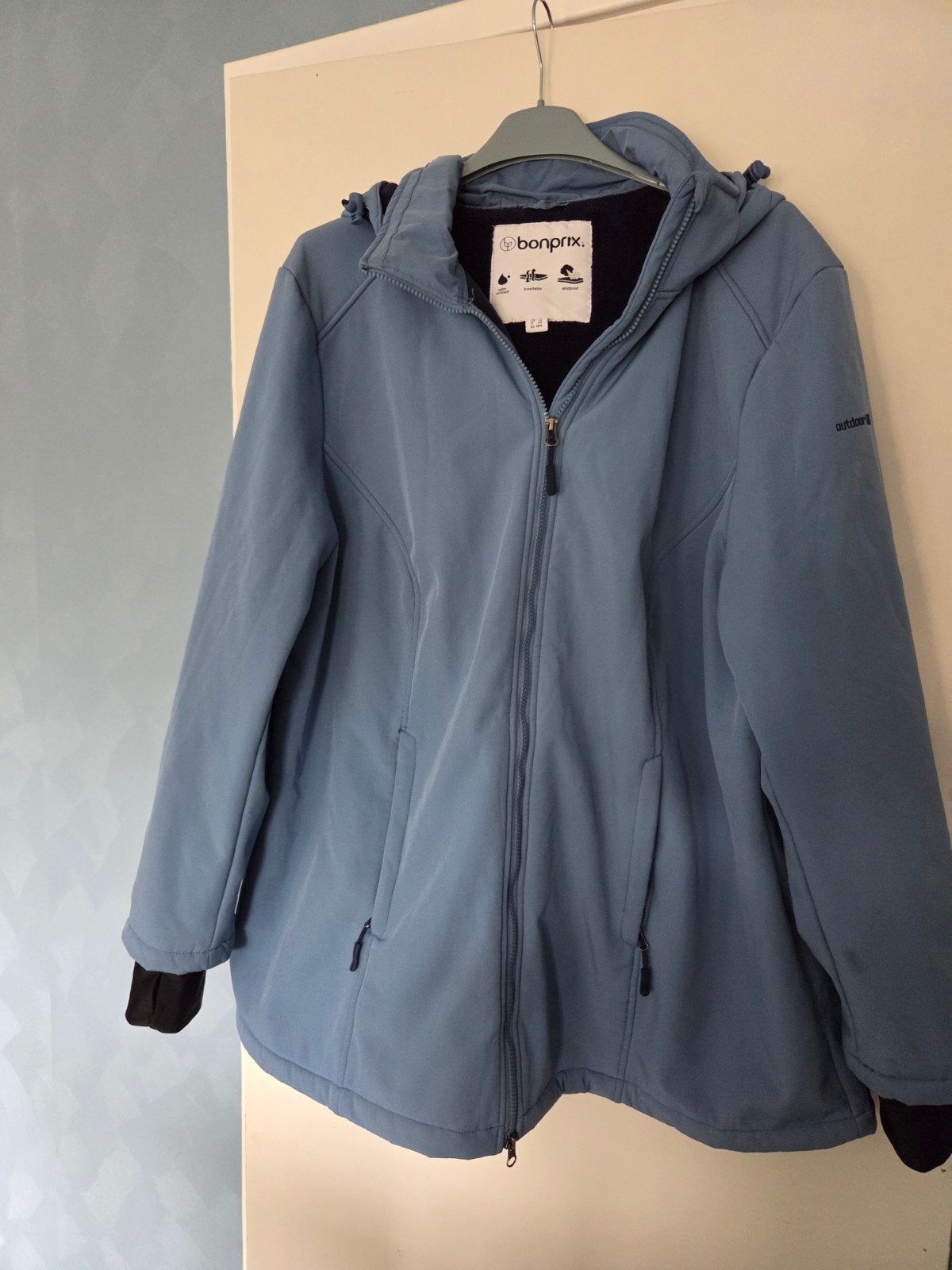 Bonprix winddichte en gevoerde jas - Maat 52, Bonprix, Blauw, Maat 46/48 (XL) of groter, Ophalen of Verzenden