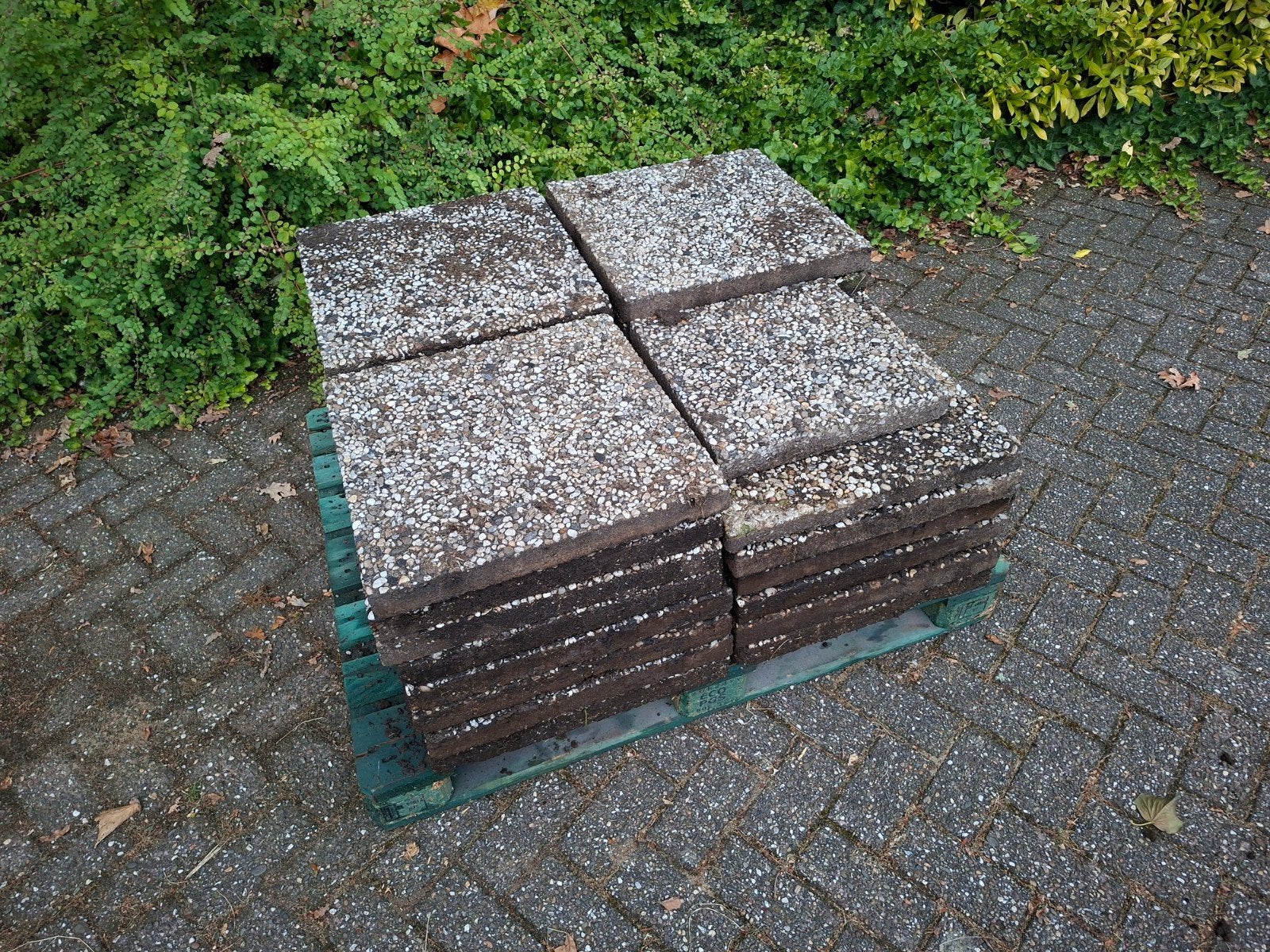 Gebruikte grindtegels, 50x50 cm en 60x40 cm, Ophalen, Gebruikt, 5 tot 10 m², Beton