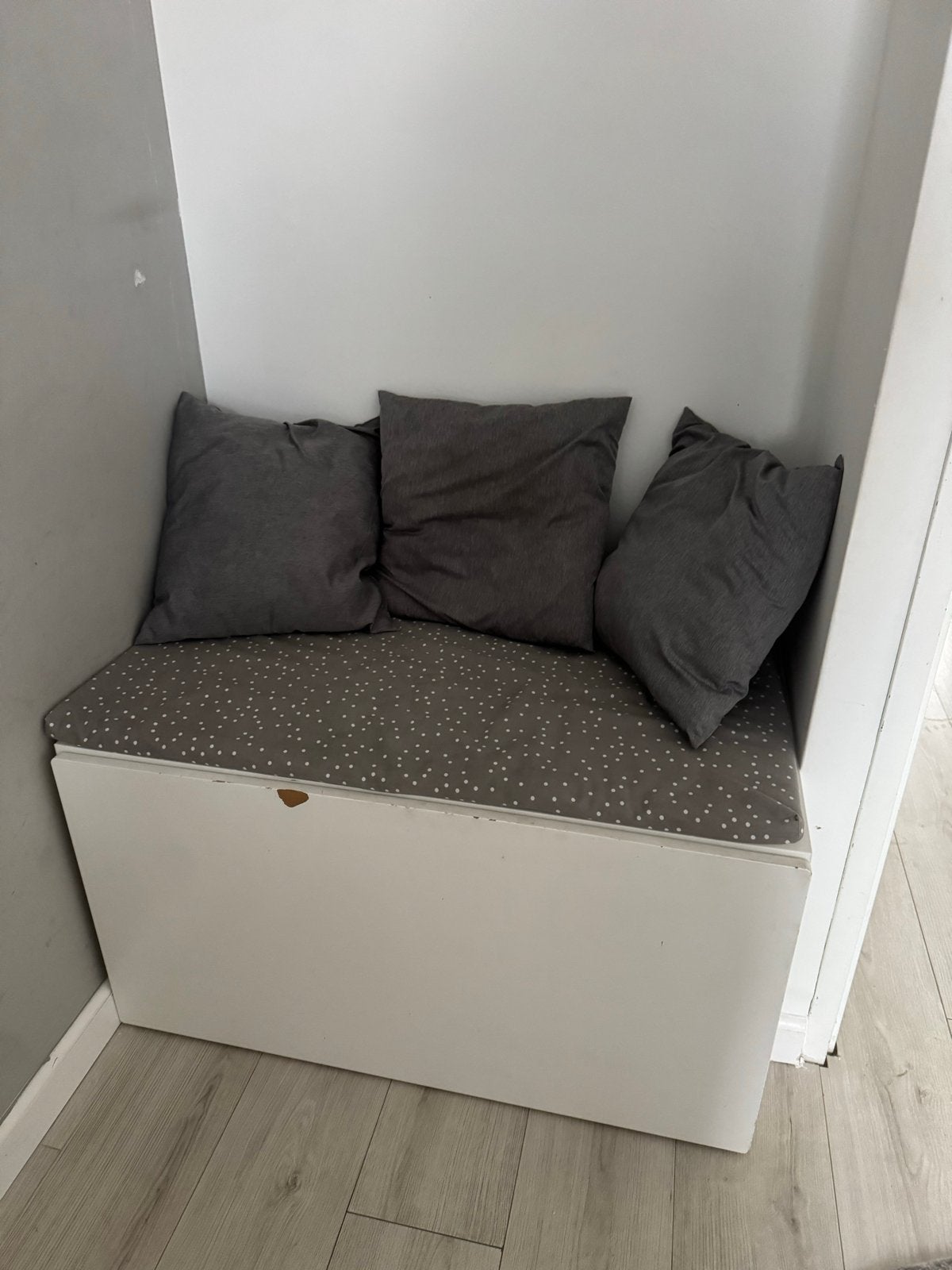 IKEA SMASTAD speelgoedkist met bank (incl. kussens), Gebruikt, Minder dan 75 cm, Minder dan 50 cm, Ophalen