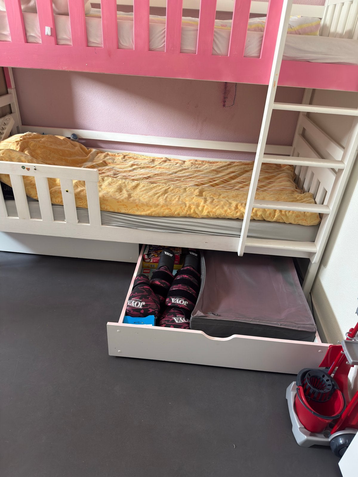 Stapelbed / 2 losse bedden met matrassen en lades, Huis en Inrichting, Ophalen, Eenpersoons, 160 tot 180 cm, 200 cm