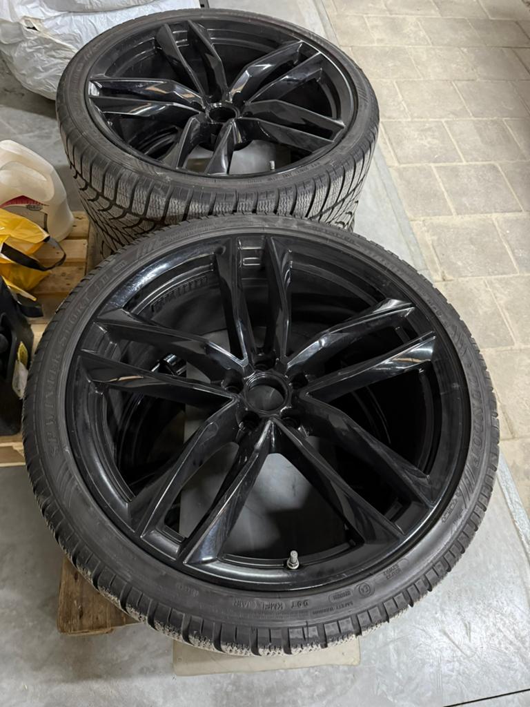 Audi RS Velgen + splinter nieuwe banden., Auto-onderdelen, Banden en Velgen, Ophalen, Gebruikt, 285 mm, Banden en Velgen