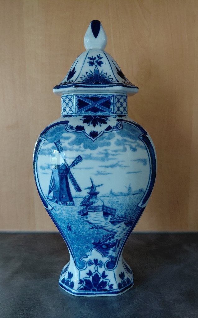 Delfts blauwe deksel vaas Mosa / Louis Regout, Ophalen of Verzenden