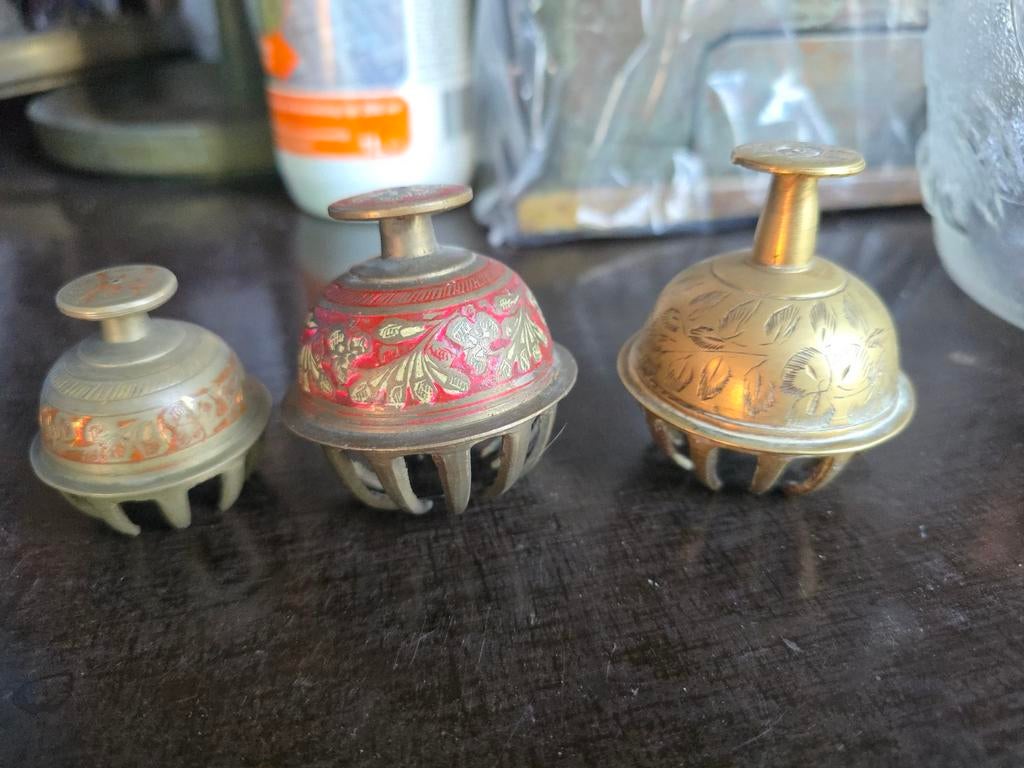 Antieke messing olifantenklauwbel, afkomstig uit India €20, Ophalen of Verzenden, Koper
