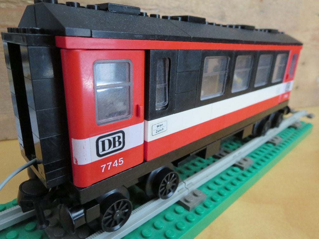 12V Rails Trein Passagiersrijtuig (7745; 12 Volt), Kinderen en Baby's, Speelgoed | Duplo en Lego, Gebruikt, Overige thema's, Lego