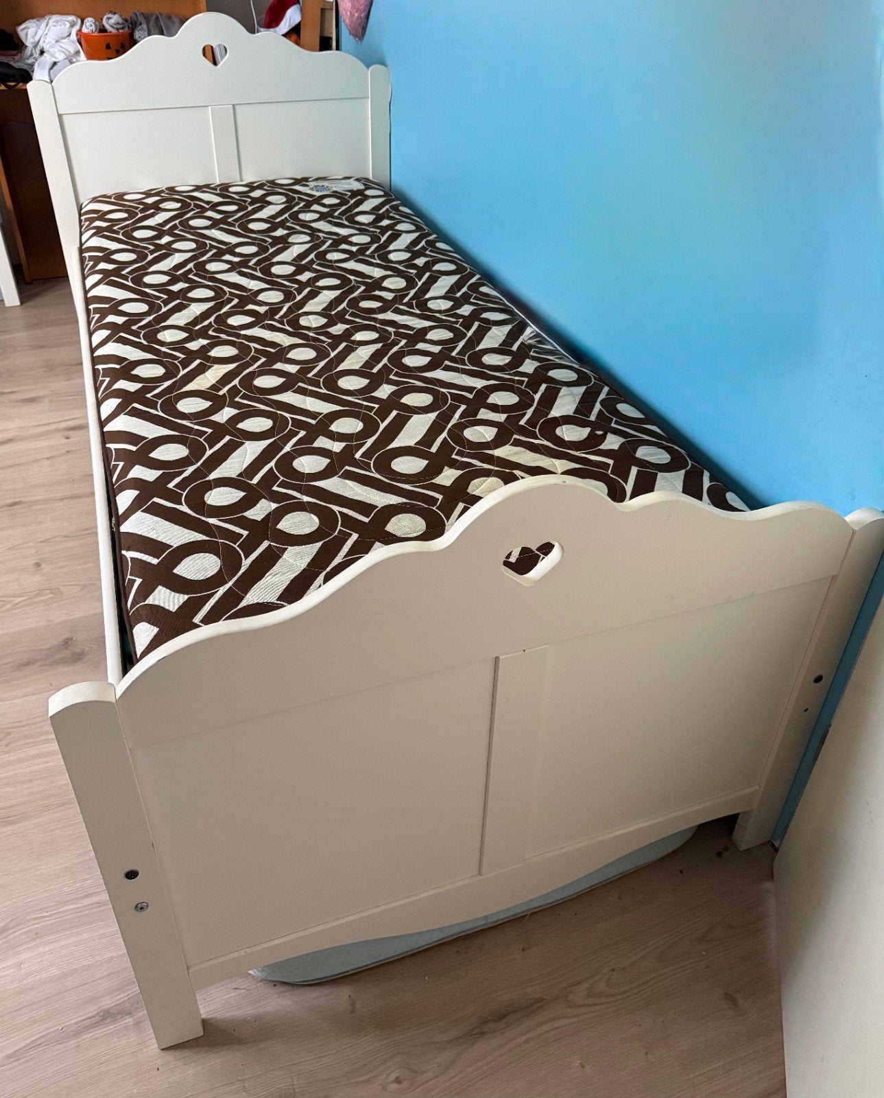 Complete meisjeskamer: wit bed incl. matras, bureau, stoel, Ophalen, Gebruikt, 90 cm, Eenpersoons