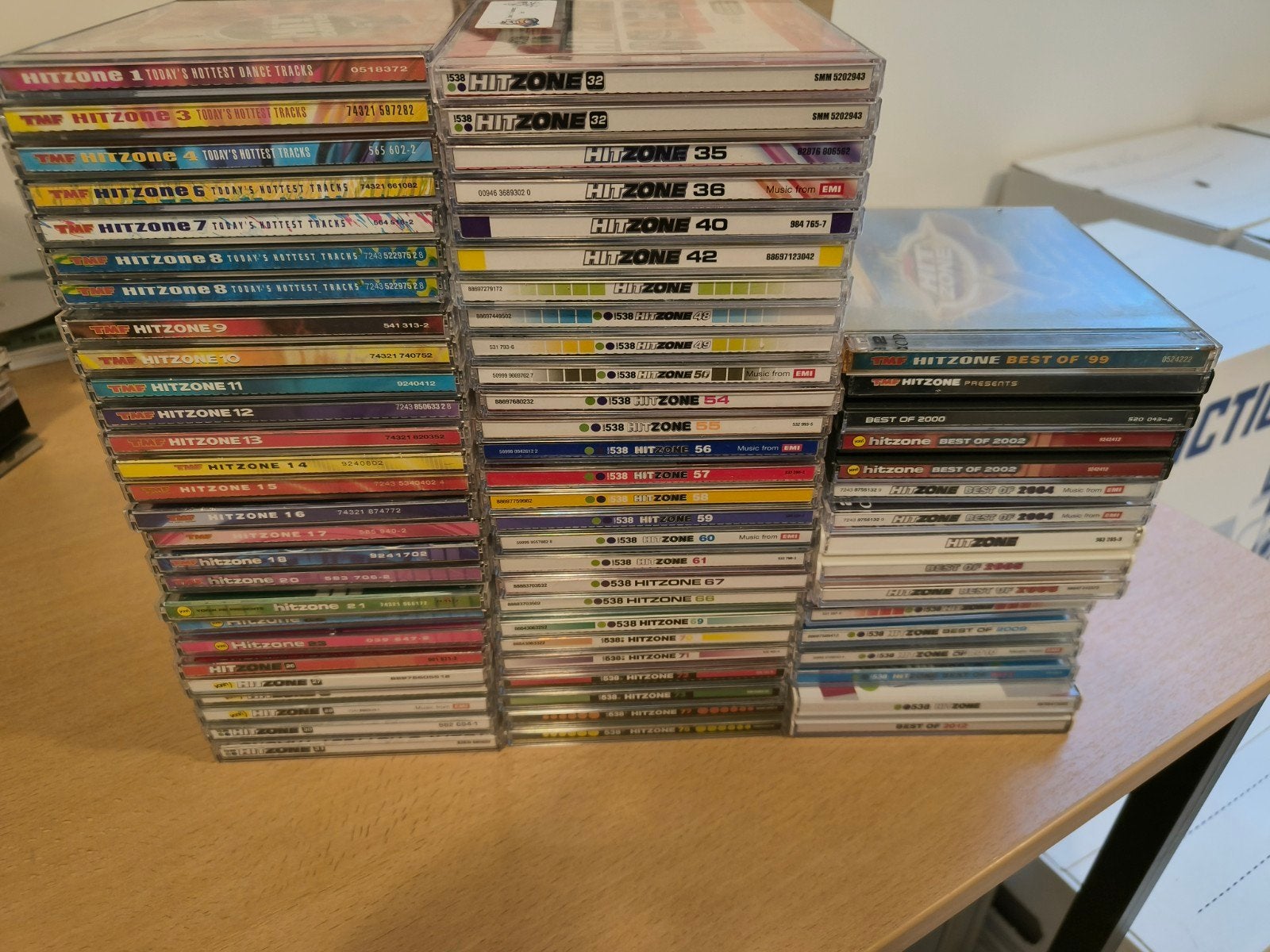 Grote collectie van 67 Hitzone CD's, Cd's en Dvd's, Ophalen of Verzenden, Gebruikt, Verzamelalbum, Inclusief doosje