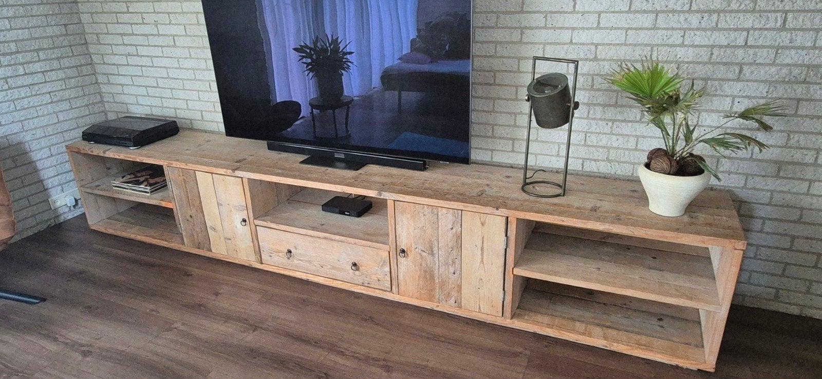 Uniek tv-meubel dressoir steigerhout 3,5 meter, Ophalen, Zo goed als nieuw, 200 cm of meer, Minder dan 100 cm