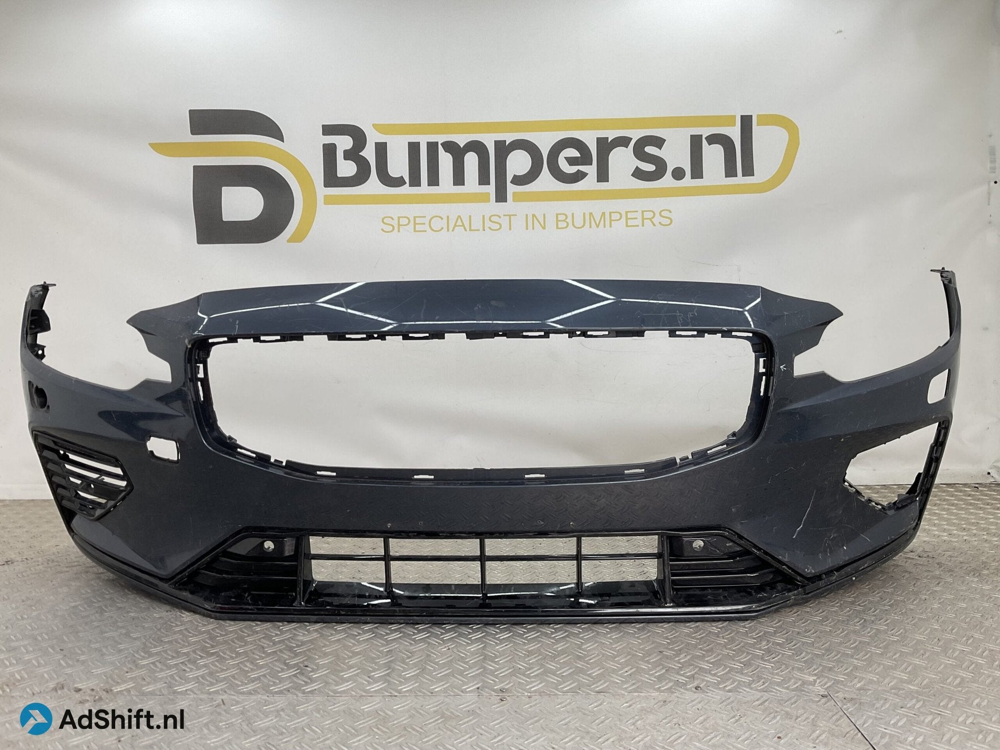 Bumper Volvo V60 S60 Rdesign R-Design 18- 31690530 Voorbumpe, Auto-onderdelen, Carrosserie en Plaatwerk, Bumper
