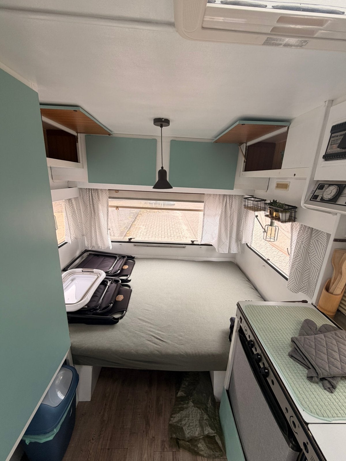 Inc voortent CHATEAU touring350 Caravan met hoogslaper, Chateau, Koelkast, Particulier, 500 - 750 kg