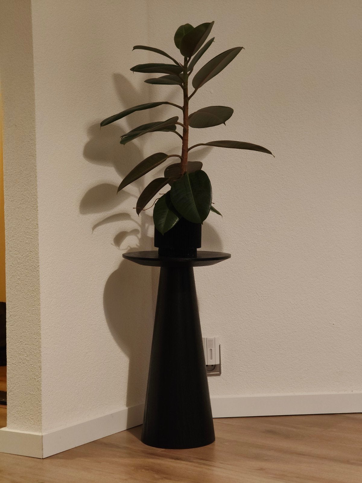 Platen standaard zwart hout, Ophalen, Zo goed als nieuw