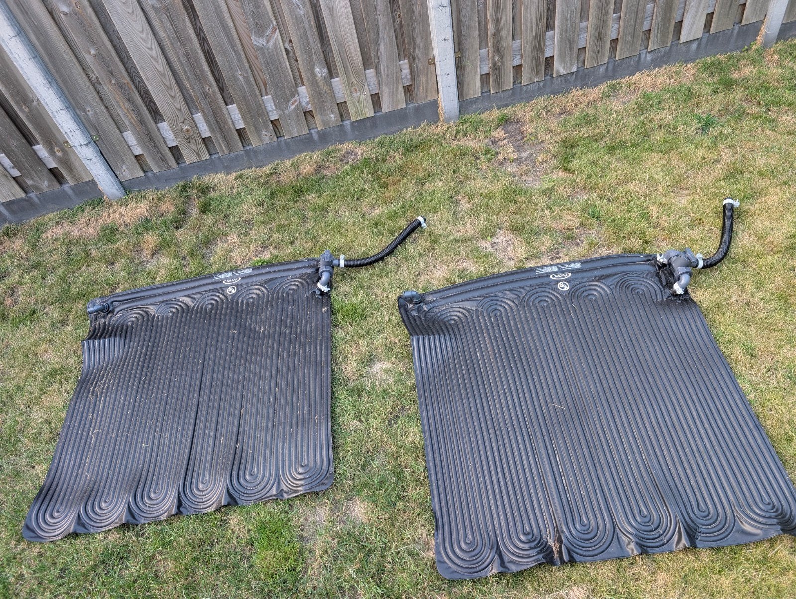 Intex Solar Matten (2 stuks) met aansluitmateriaal, Tuin en Terras, Zwembad-toebehoren, Ophalen, Zo goed als nieuw, Verwarming