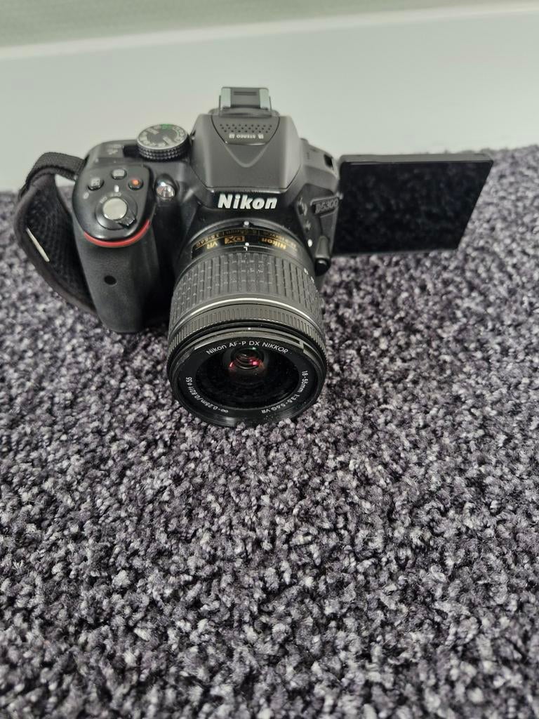 Nikon D5300 spiegelreflexcamera met 18-55mm lens, Ophalen of Verzenden, Zo goed als nieuw, Nikon