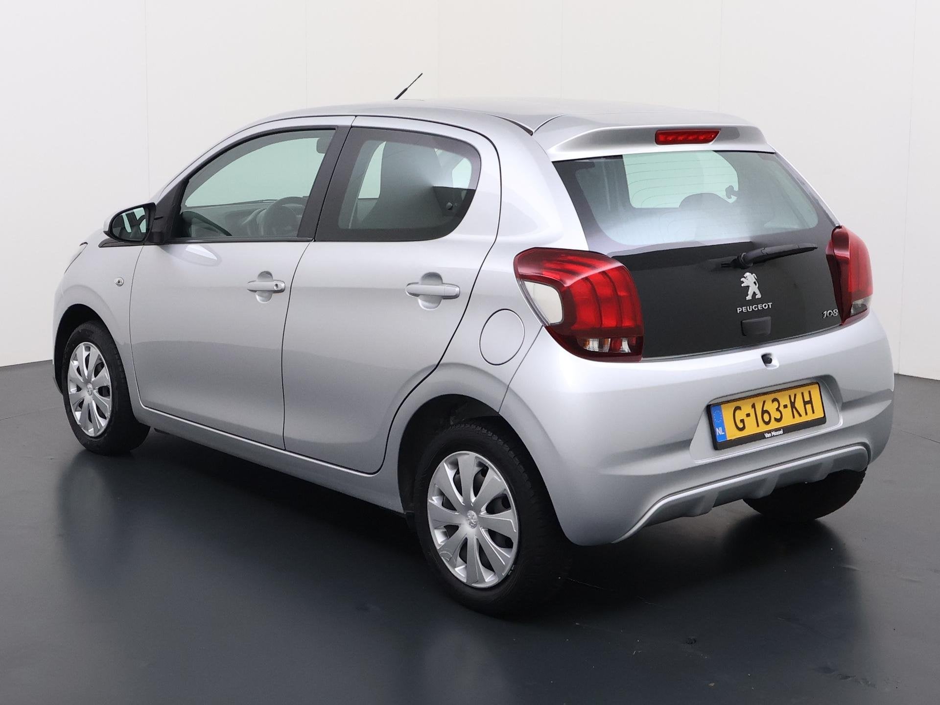 Peugeot 108 1.0 e-VTi Active | Airco | Elektrische ramen | Z, Handgeschakeld, Zilver of Grijs, 998 cc, Benzine